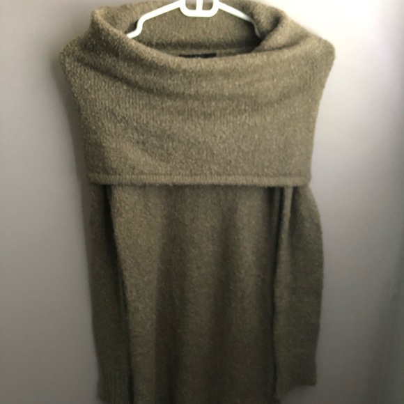 Kenzie - Picture 2 of 5